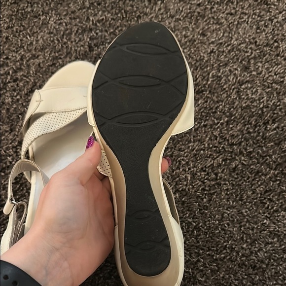 Comfort Off White Heel Velcro Sandals Size 8 - Picture 8 of 10